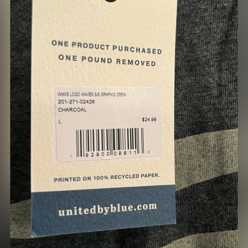 Women's Gray United By Blue Graphic T-Shirt, size large, new! - Picture 4 of 6